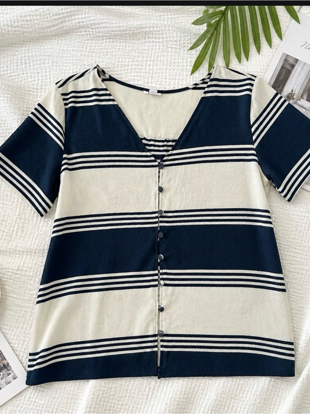 LuLaRoe Navy and Cream Striped Button-Front Top EUC